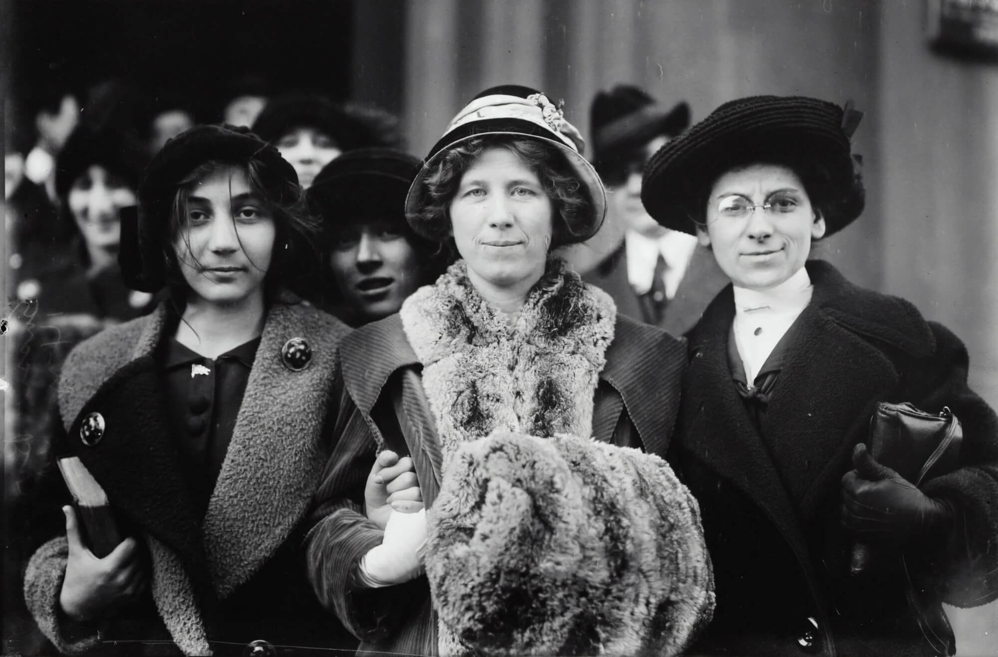 2021-07-30 True Grit old photo of gritty women
